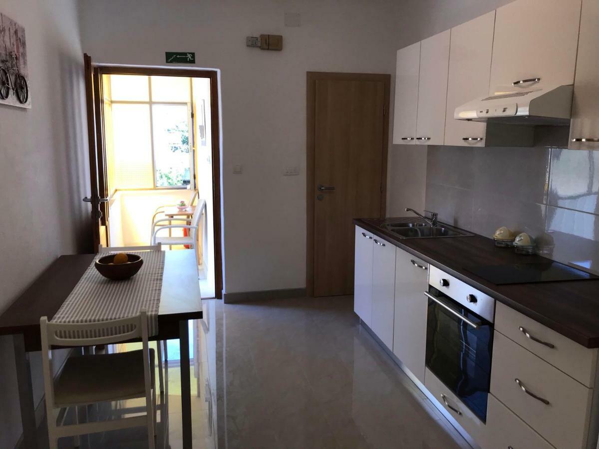 Studio Apartment Sabljic Kastela Ngoại thất bức ảnh